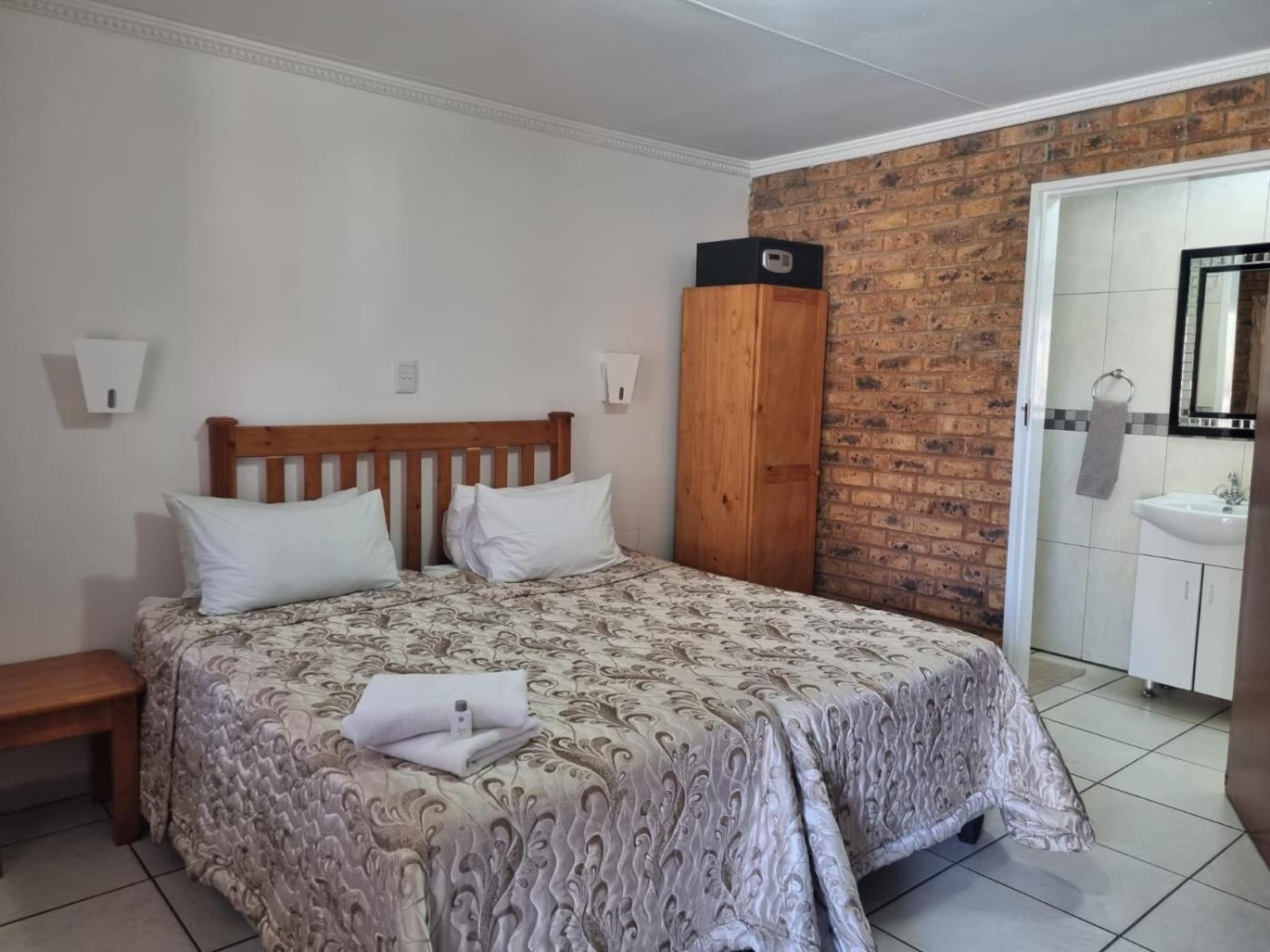 Airport Inn Bed And Breakfast Kempton Park Exterior photo